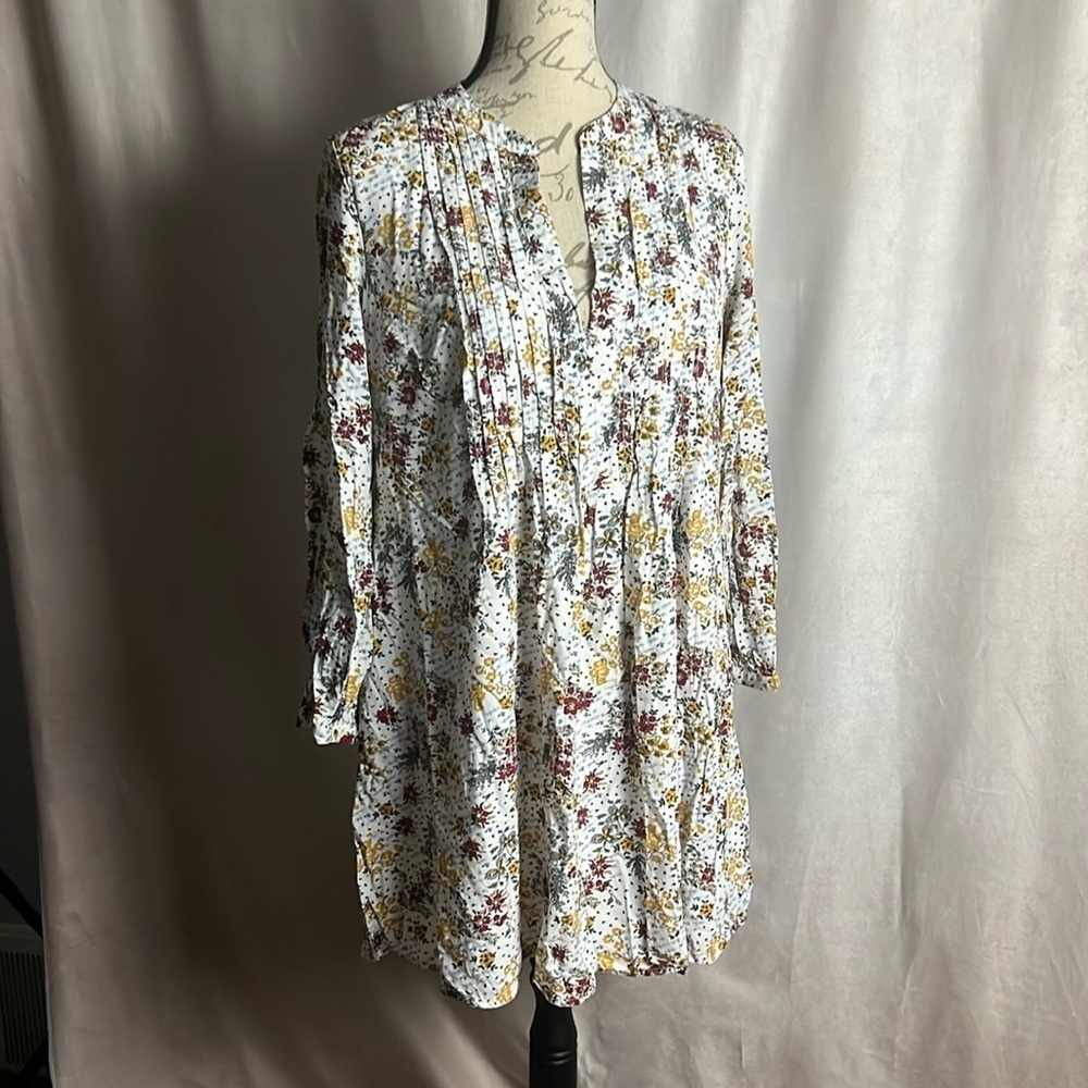 Old Navy Womens Dress Medium White Flower Flowy Boho Cottagecore Vacation Office